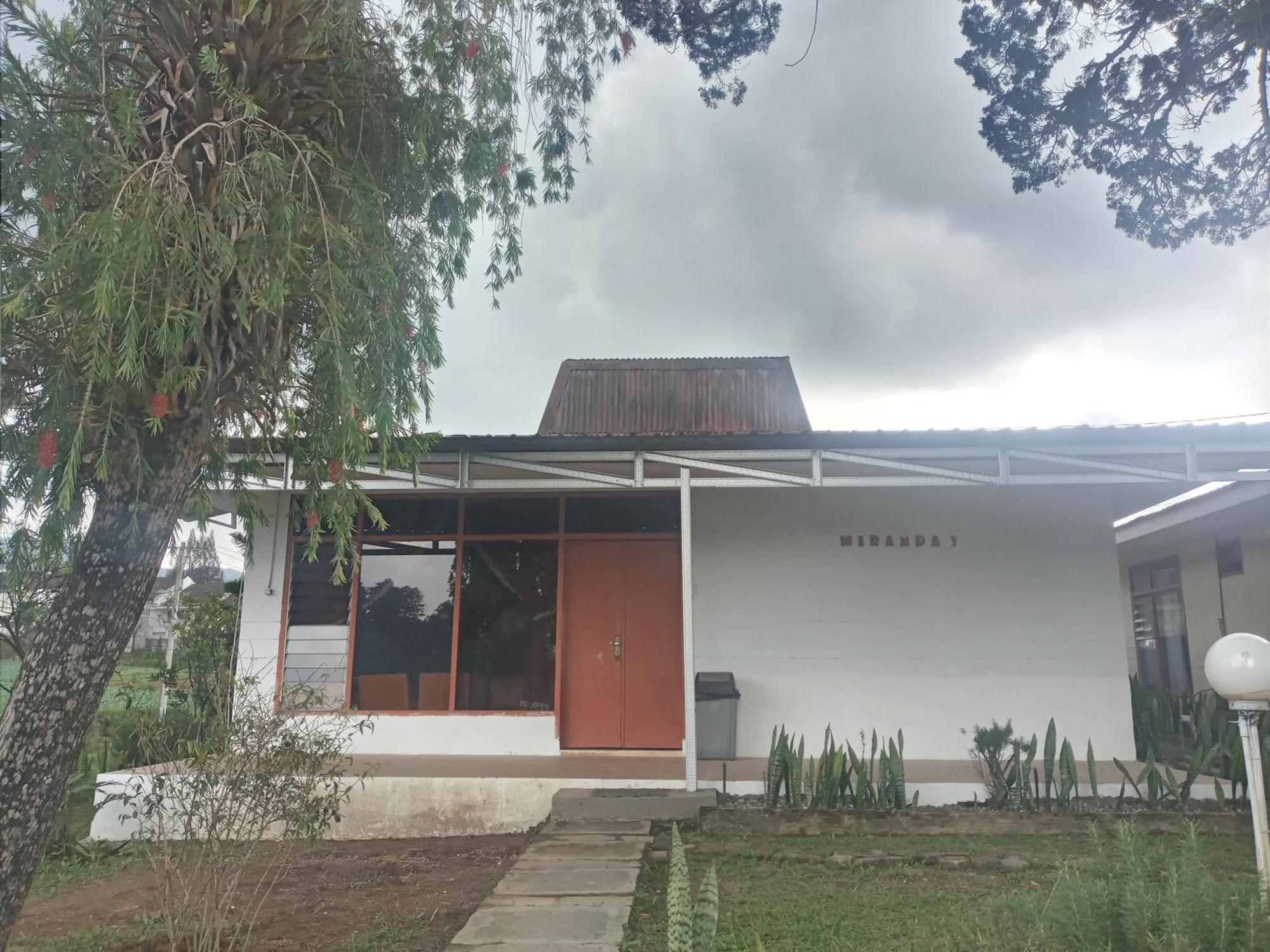 Kaliaga Bungalow Берастаги Екстериор снимка