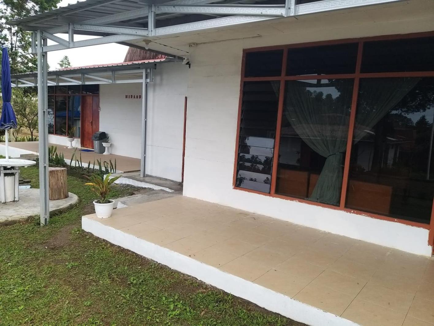 Kaliaga Bungalow Берастаги Екстериор снимка